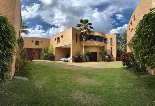Imagen 20 de 20 de En Alquiler Casa 1000m2 5h+2s/5.5b+2s/ 6p El Peñón