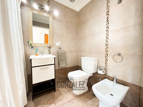 Departamento 4 Amb Con Cochera. 2 Baños. Piso Unico