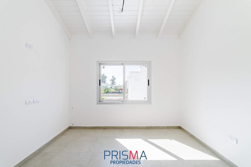 Imagen 9 de 17 de Casa A Estrenar. Claros Del Bosque. 175 M2 Cub. 3 Dorm