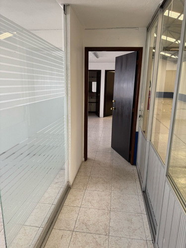 Bodega Ubicadisima Cerro Del Tambor Muy Cerca De 5 De Febrero A La Altura De Call Center Santander
