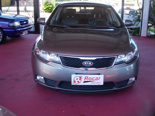 Imagem 4 de 15 de Kia Cerato
