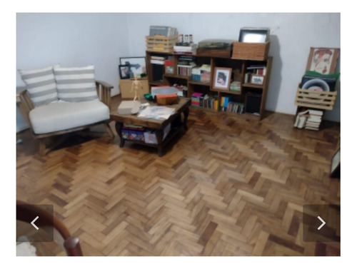 Casa De 8,66 X 38,51 En Villa Del Parque