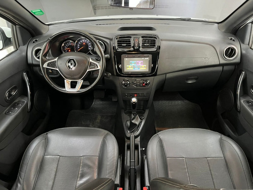 Renault Logan 1.6 Iconic 16v X-tronic 4p