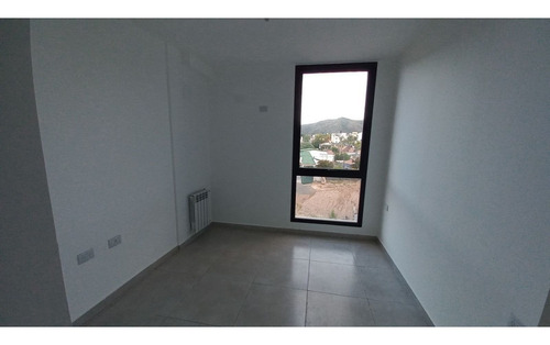 Imagen 6 de 12 de Departamento De Un Dormitorio En El Centro De Carlos Paz
