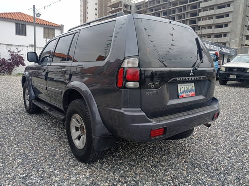 Imagen 2 de 7 de Mitsubishi Montero