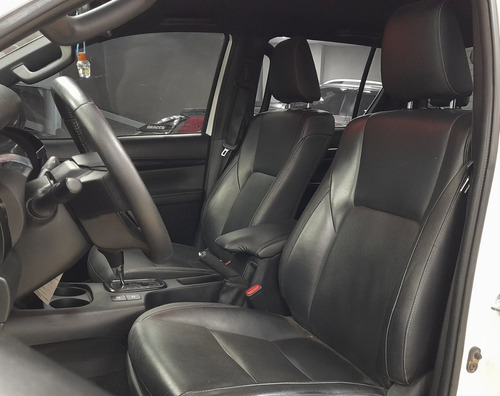Toyota Hilux 2.8 Cd Srx 177cv 4x4 At