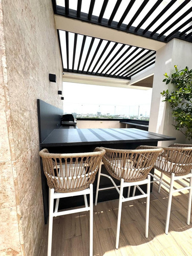 Se Vende Moderno Apartamento En El Ensanche Naco.