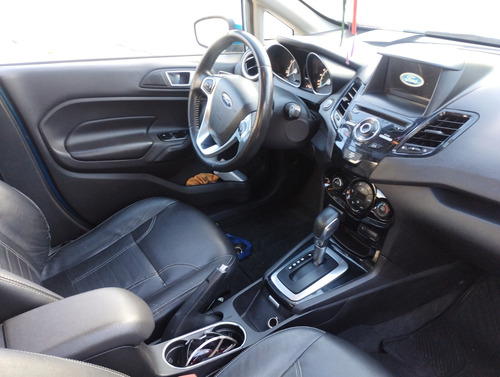 Ford Fiesta Kinetic 1.6 Sedan Titanium Powershift 120cv