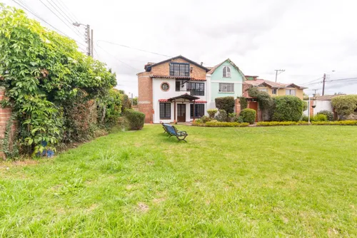Casa En Arriendo En Vereda Calahorra. Cod A16708