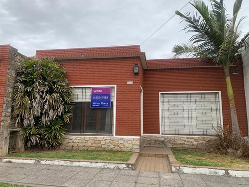 Casa En Venta En Barrio Parque Calchaqui A Tres Cuadras De Quilmes Factory.