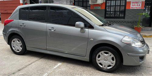 Nissan Tiida 1.8 Visia