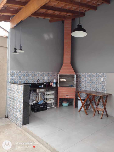 Casa Térrea Reformada Com Closet, Suite, Dois Dormitórios