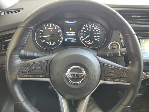 Imagen 9 de 15 de Nissan X-trail Exclusive At