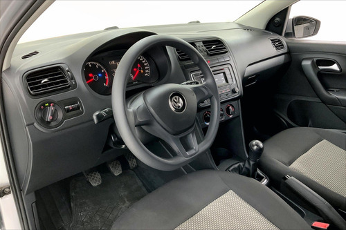 Imagen 14 de 25 de Volkswagen Vento 4 Pts Starline, Tm5, A/ac, Mp3, R-15
