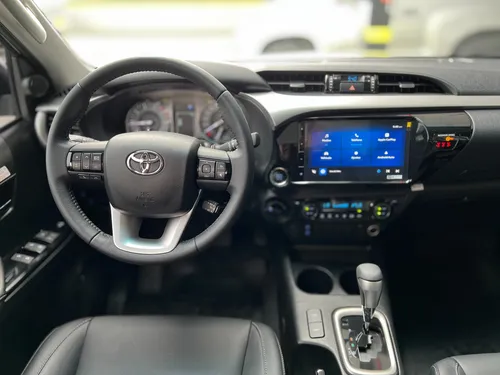Toyota Hilux 2.4 Diesel Srv 4X4 At