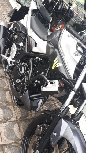 Imagem 5 de 12 de Yamaha Mt 03 321cc Abs 2018 Prata Único Dono