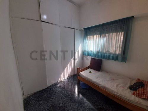 Pventa De Departamento 3ambientes Con Dependencia, Escritorio O 3era Habitacion En Almagr...