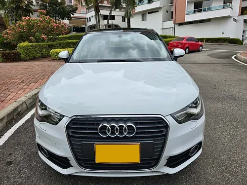 Audi A1 1.4 Tfsi Ambition Plus 5 Puertas