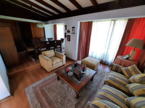 Imagen 5 de 29 de Casa En Venta En Vitacura, 5d, 2b, 2e, 1box, Las Hualtatas.