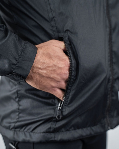 Campera Rompeviento Impermeable Cozy Sport Infinity