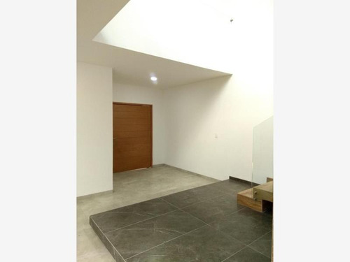 Casa Sola En Venta Loretta