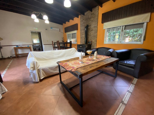 Dueño Vende Casa Principal Y Casa De Caseros O Para Renta Con Pileta Cercada Parque Frutales Garaje 48 M2 Barrio Semi Cerrado De Quintas, Ideal Vivienda Permanente, Zona Muy Segura.