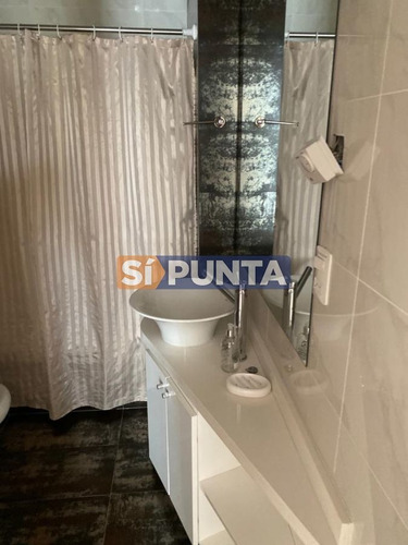 Imagen 9 de 10 de Apartamento En Playa Mansa