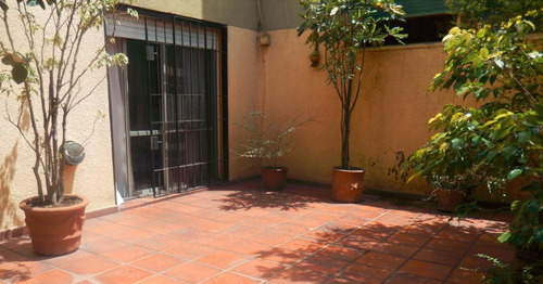 Imagen 3 de 14 de Ph Con Doble Patio Y Parrilla- Quilmes Centro