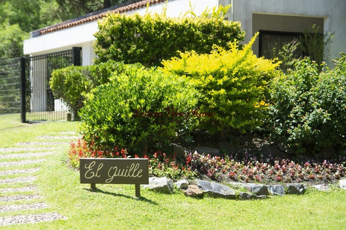 Casa En Venta En Playa Mansa, Punta Del Este, 4 Dormitorios- Ref: 19301
