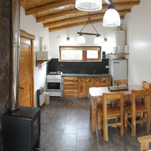 Imagen 2 de 8 de Alquiler Cabaña Villa Pehuenia (2-6 Pax)