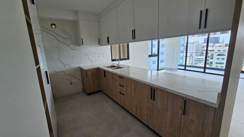 Penthouse En Venta Listo A Estrenar En El Sector De Naco, Santo Domingo, 2niveles, Torre Con Área Social