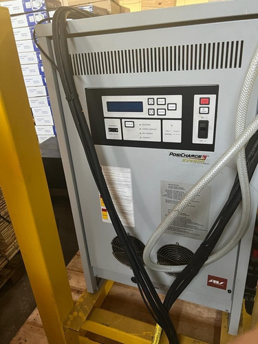 Carregador Empilhadeira Posicharge Svs 300 - 24 V A 96 V (Usado)