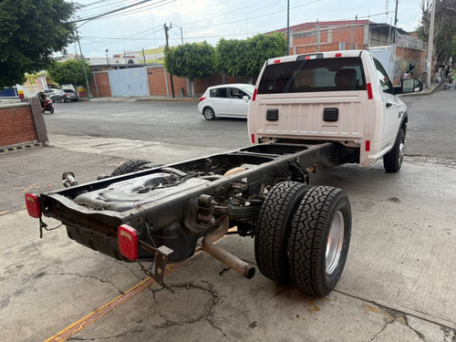 RAM 4000 5.7 Chasis Cabina Pl 4x2 Mt