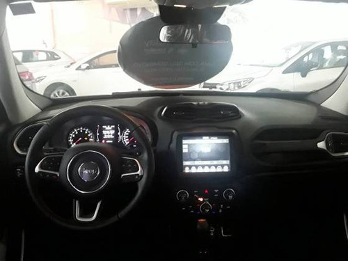 Imagem 3 de 9 de Jeep Renegade 1.8 16v Flex Longitude 4p Automático