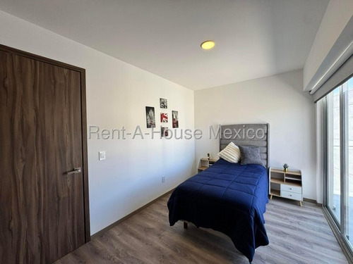 Penthouse Amueblado, Roof, 3 Recámaras, Cuarto De Servicio - El Refugio. Renta