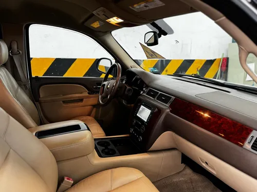 Chevrolet Suburban 5.3 Lt V8 Piel 2da Cubo At