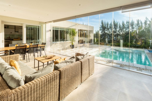 Imagen 5 de 15 de Espectacular Casa A La Venta En Barrio Privado