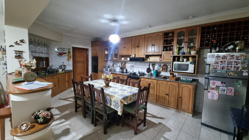 Venta Casa 4/5 Dormitorios Y Piscina En Guadalupe