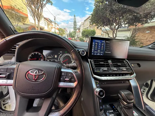 Toyota Land Cruiser 3.5 V6 Zx L300