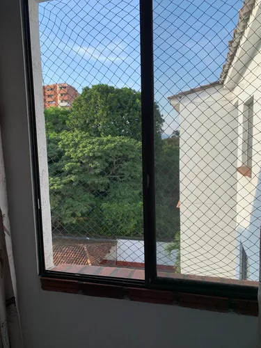 Venta Espectacular Apartameno Sur De Cali.barrio Quintas De Don Simon. Quinto Piso, Sin Ascensor. Parqueadero Propio Cubierto. 88 Mts.