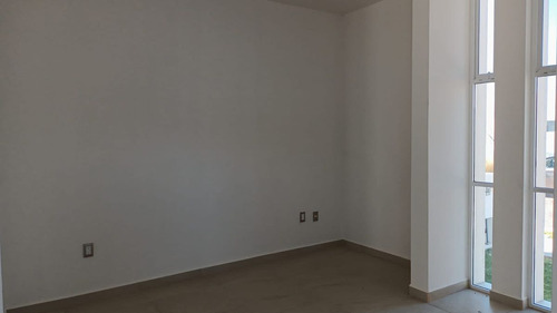 Estrena Casa En El Encino, Pasillo Lateral, Estudio O 4ta Rec En Pb, Lujo