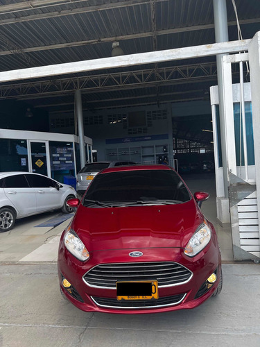 Imagen 4 de 14 de Ford Fiesta 2016 1.6 Hatchback Titanium