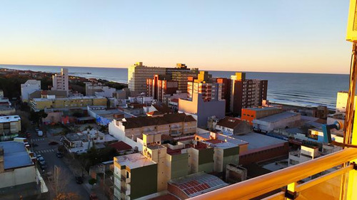 Departamento De Tres Ambientes En Mar De Ajó Centro Edificio Ancla Viii Una Cuadra Del Mar