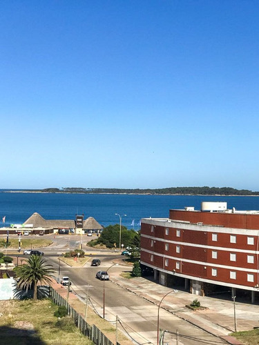 Imagen 4 de 15 de Apartamento En Venta De 2 Dormitorios En Playa Mansa (ref: Lij-5397)