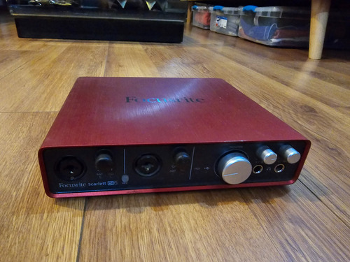 Interfaz De Audio Focusrite Scarlett 6i6 2.ª  Gen