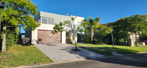 Sin Comision. Urgente!!! Escucho Oferta Razonable. Con Renta. Inmobiliarias Abstenerse.