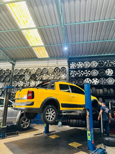 Volkswagen Saveiro 1.6 16v Cross Cab. Dupla Total Flex 2p