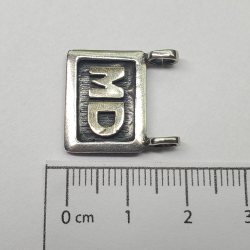 Imagen 4 de 6 de Dije Plata Y Oro Rectangular Con Iniciales M D