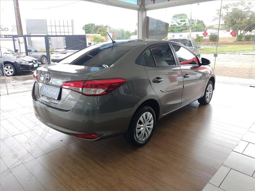 Imagem 5 de 12 de Yaris 1.5 16v Flex Sedan Xl Live Multidrive