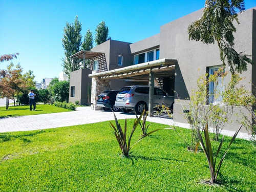 Imagen 3 de 10 de Casa - Los Castores